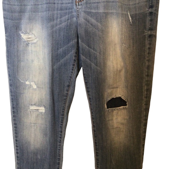 I ❤️ Ronson Lighter Wash Distressed Straight Jeans Size 10 - Picture 2 of 10